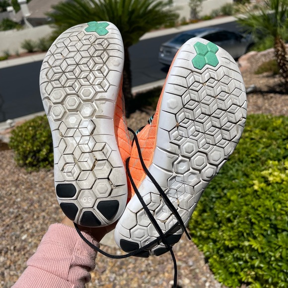 Nike - Free 3.0 Flynit sneakers (peach color) - Picture 6 of 12